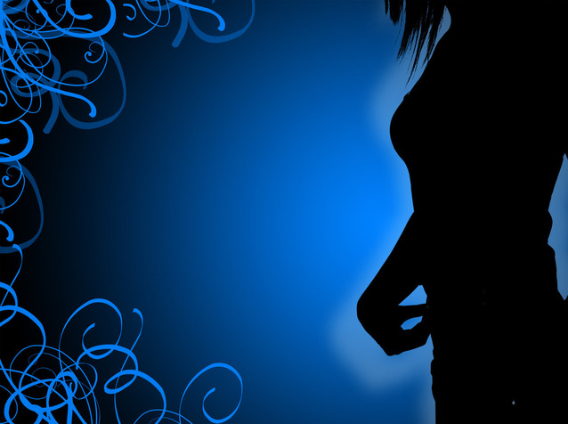 Silueta ženského tela, modré pozadie